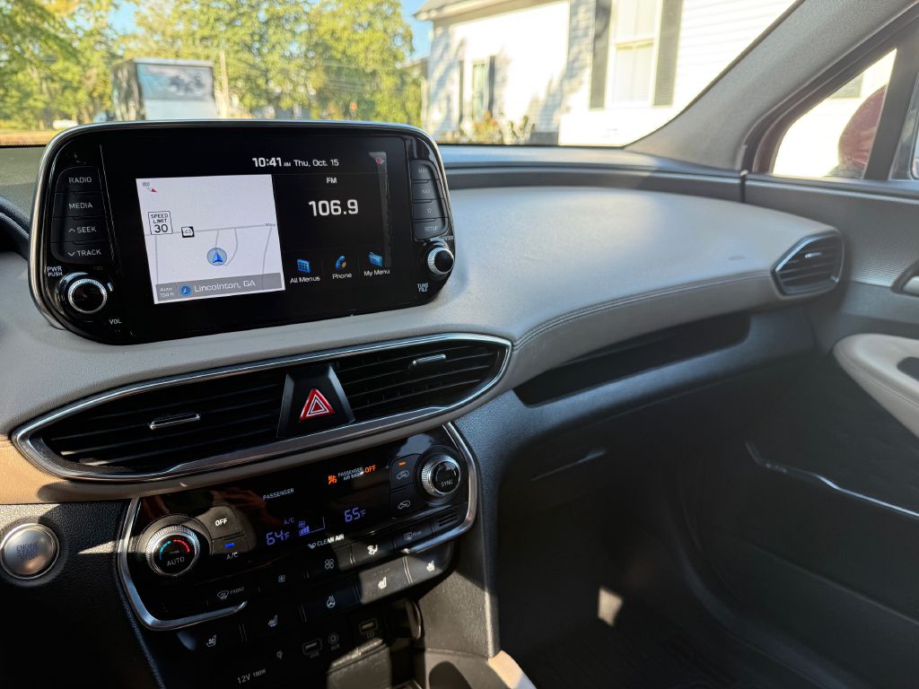 Photo 13 of this HYUNDAI SANTA FE