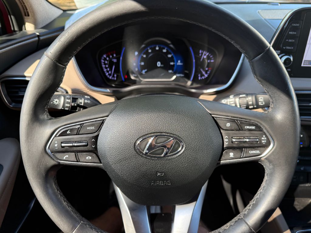 Photo 14 of this HYUNDAI SANTA FE