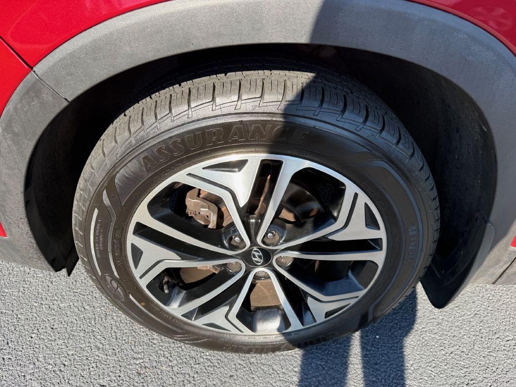 Photo 9 of this HYUNDAI SANTA FE