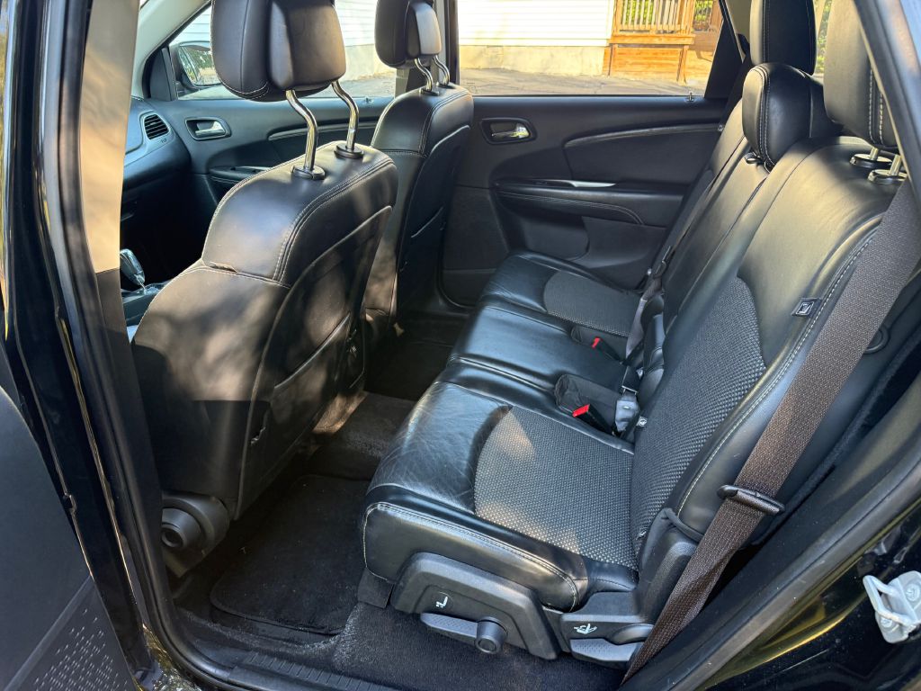 Photo 9 of this DODGE JOURNEY