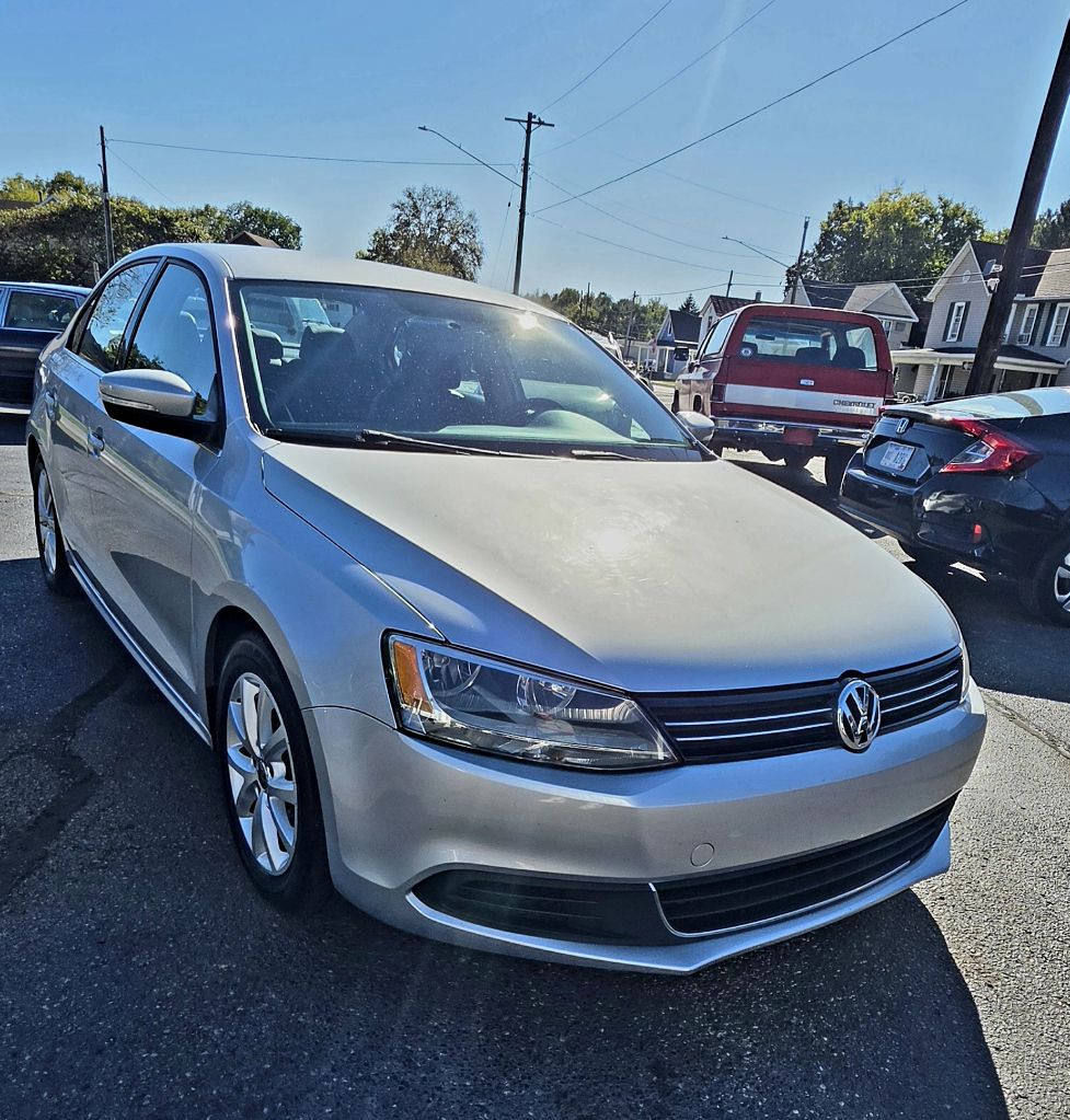 Photo 3 of this VOLKSWAGEN JETTA