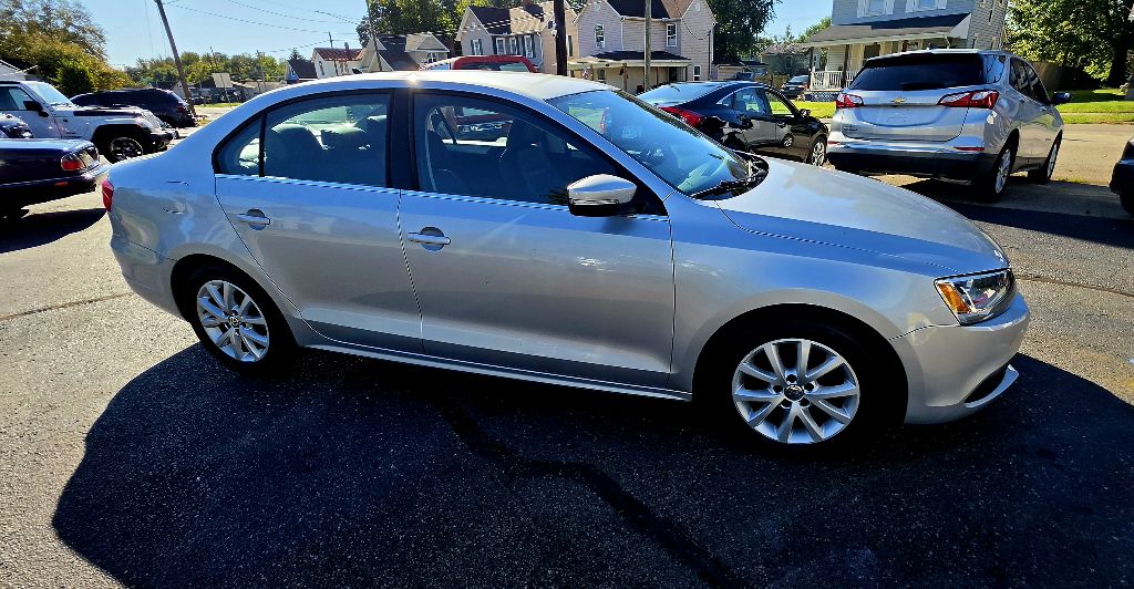 Photo 4 of this VOLKSWAGEN JETTA