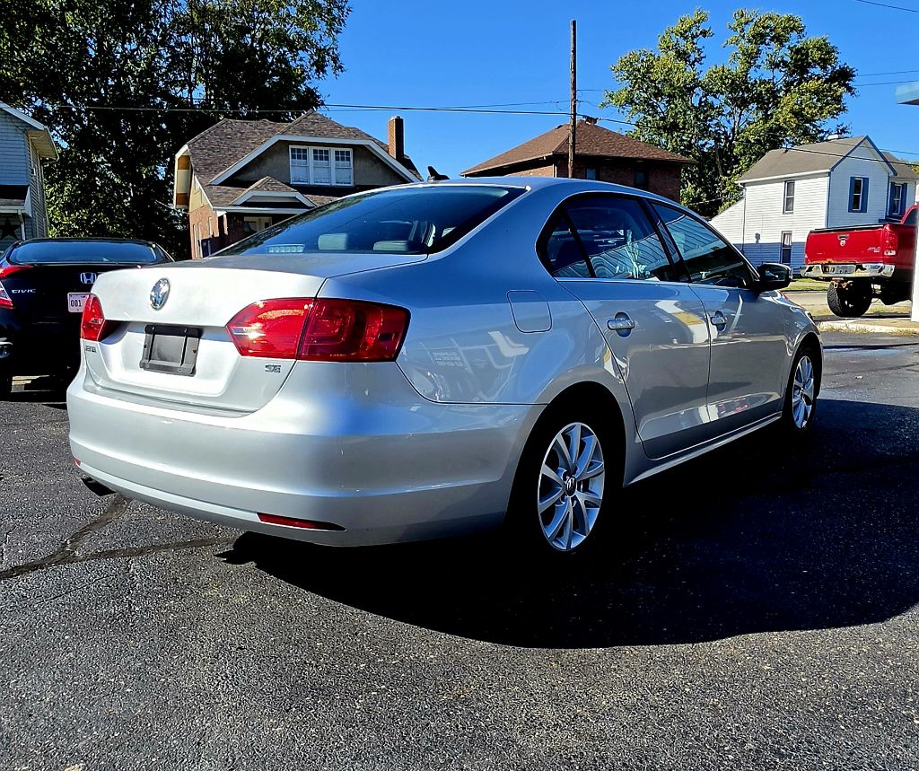 Photo 6 of this VOLKSWAGEN JETTA