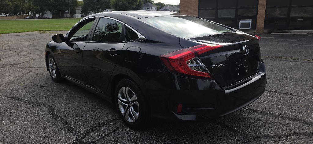 Photo 8 of this HONDA CIVIC