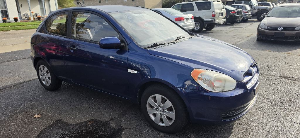 Photo 4 of this HYUNDAI ACCENT