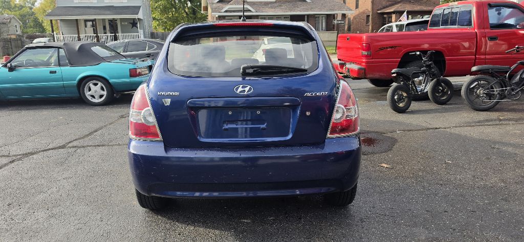 Photo 5 of this HYUNDAI ACCENT