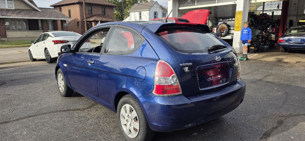 Photo 6 of this HYUNDAI ACCENT