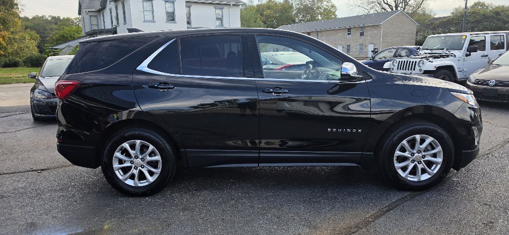 Photo 5 of this CHEVROLET EQUINOX