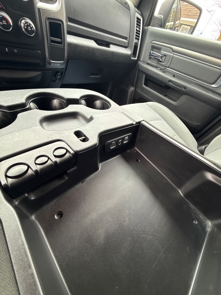 Photo 17 of this RAM 1500 CLASSIC