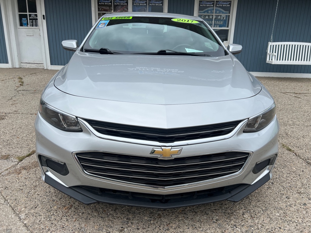 Photo 4 of this CHEVROLET MALIBU