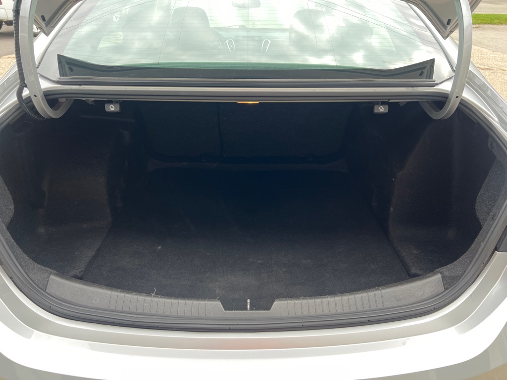Photo 20 of this CHEVROLET MALIBU