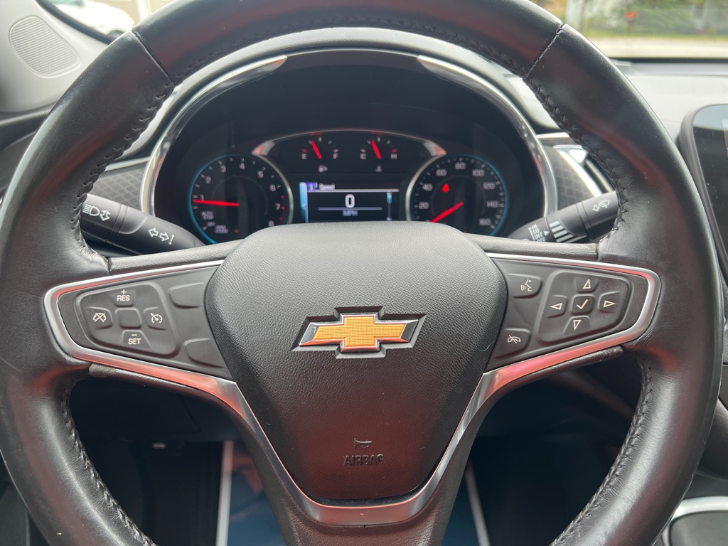 Photo 30 of this CHEVROLET MALIBU