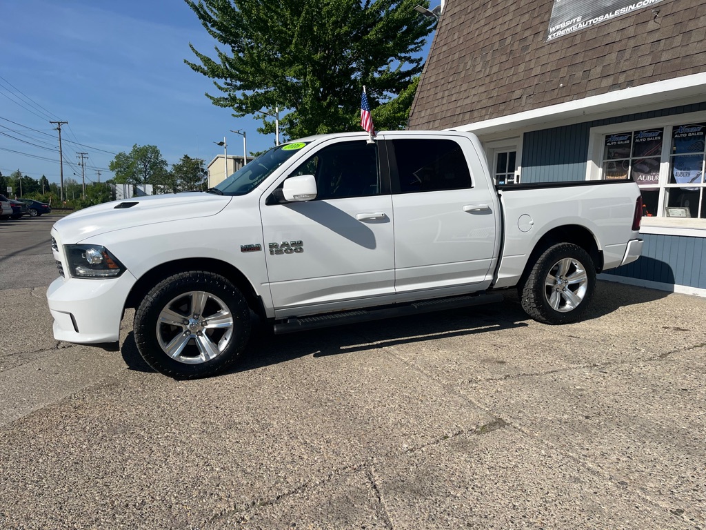 Photo 4 of this RAM 1500