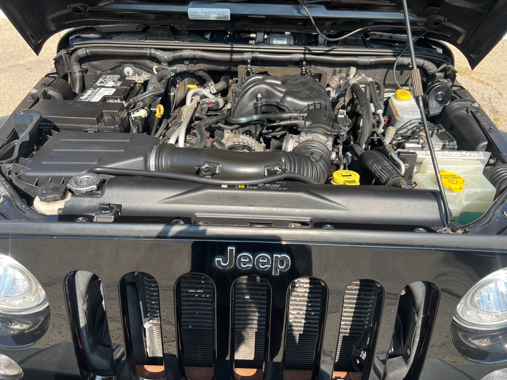 Photo 26 of this JEEP WRANGLER UNLIMI