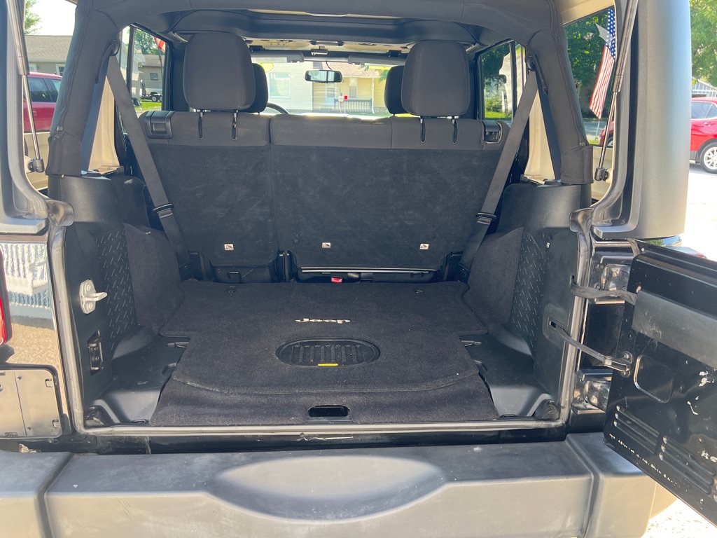 Photo 20 of this JEEP WRANGLER UNLIMI