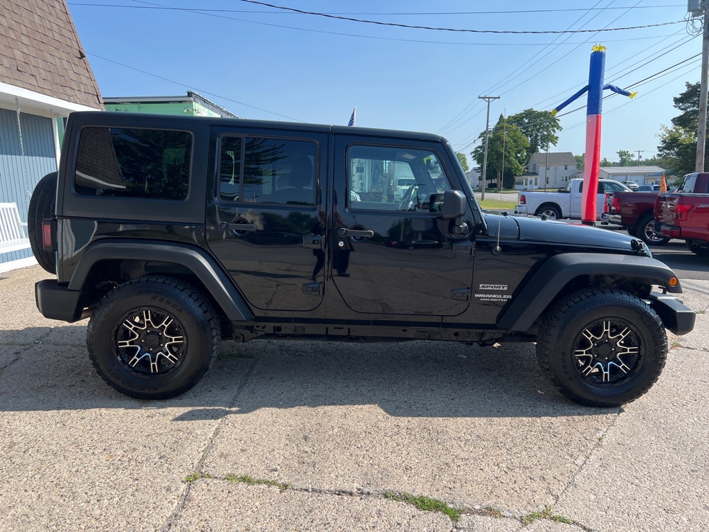 Photo 9 of this JEEP WRANGLER UNLIMI