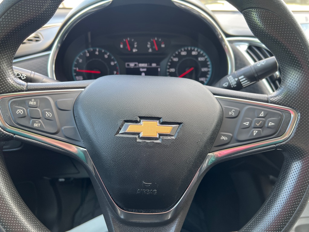 Photo 29 of this CHEVROLET MALIBU