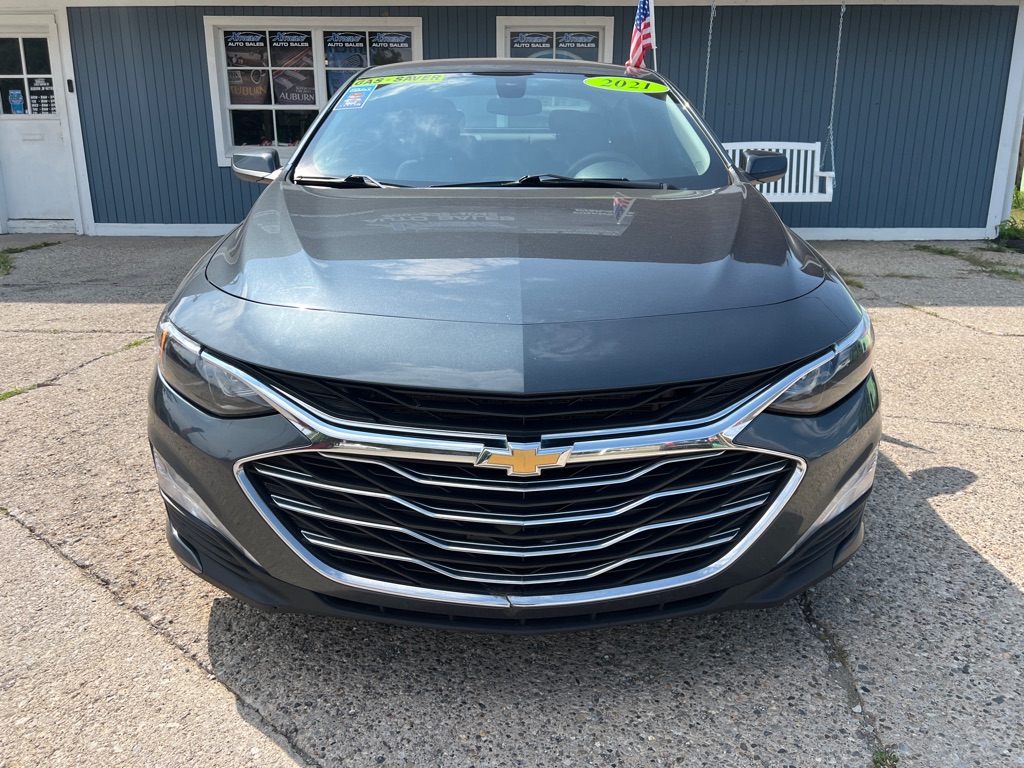 Photo 4 of this CHEVROLET MALIBU