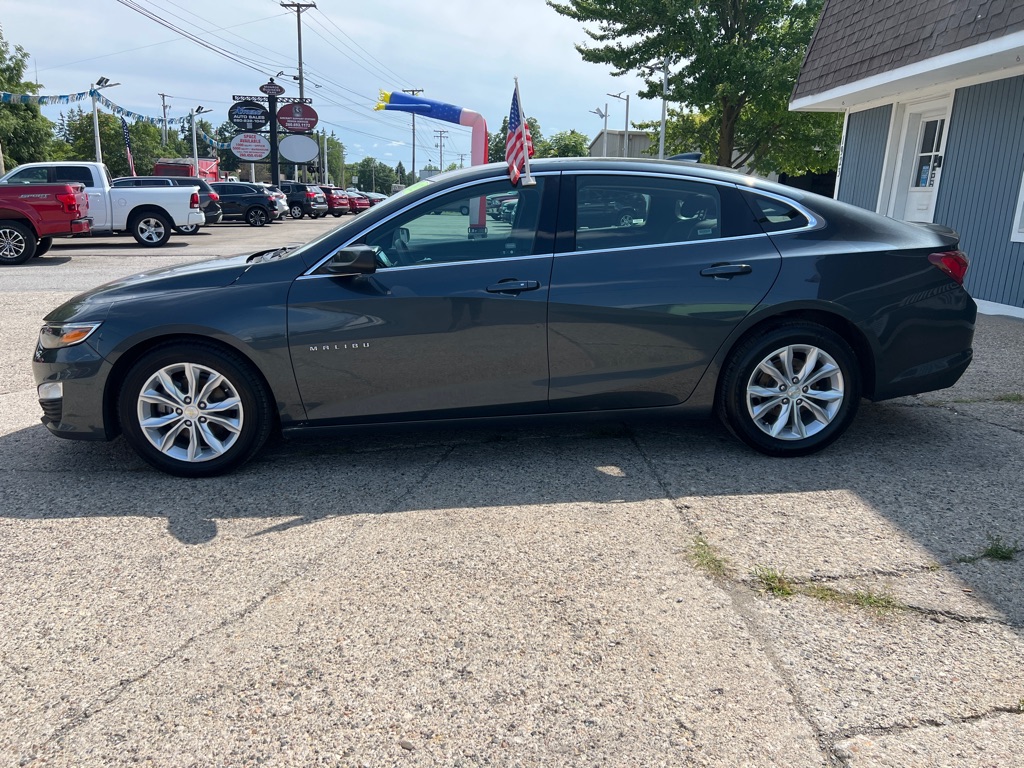 Photo 6 of this CHEVROLET MALIBU