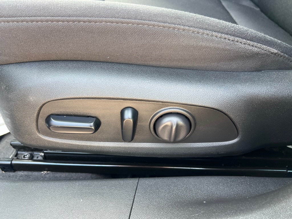 Photo 26 of this CHEVROLET MALIBU