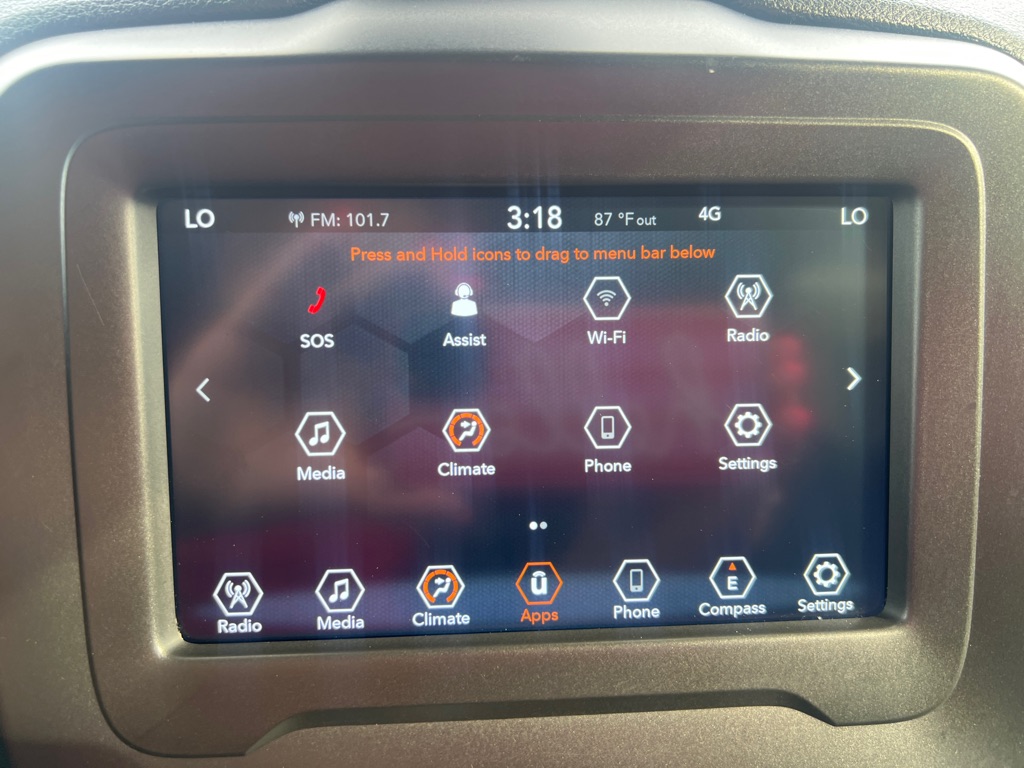 Photo 34 of this JEEP RENEGADE