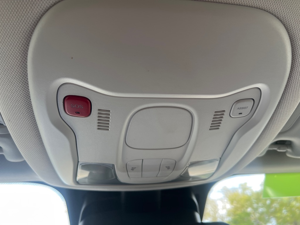 Photo 41 of this JEEP RENEGADE
