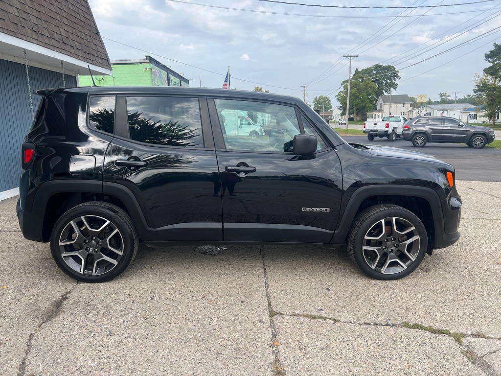 Photo 9 of this JEEP RENEGADE