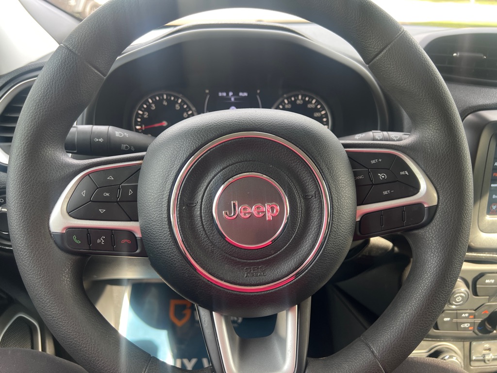 Photo 29 of this JEEP RENEGADE