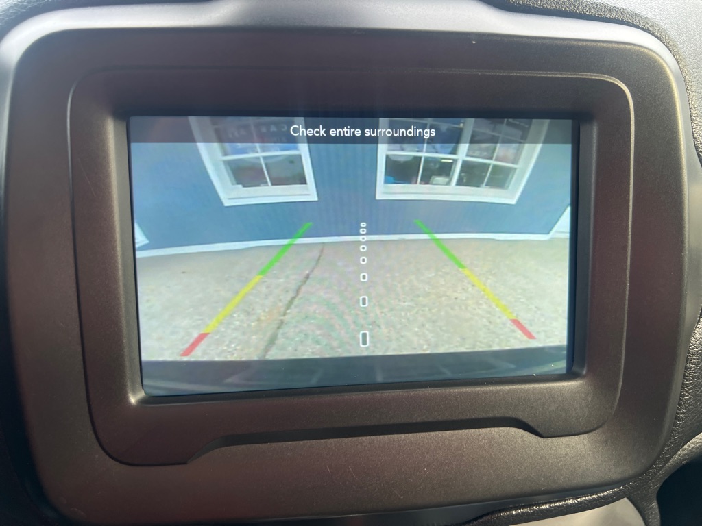 Photo 33 of this JEEP RENEGADE