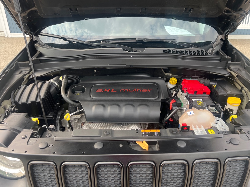 Photo 24 of this JEEP RENEGADE