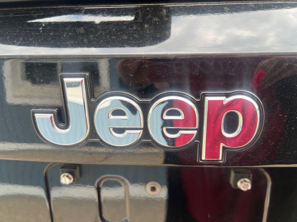 Photo 13 of this JEEP RENEGADE
