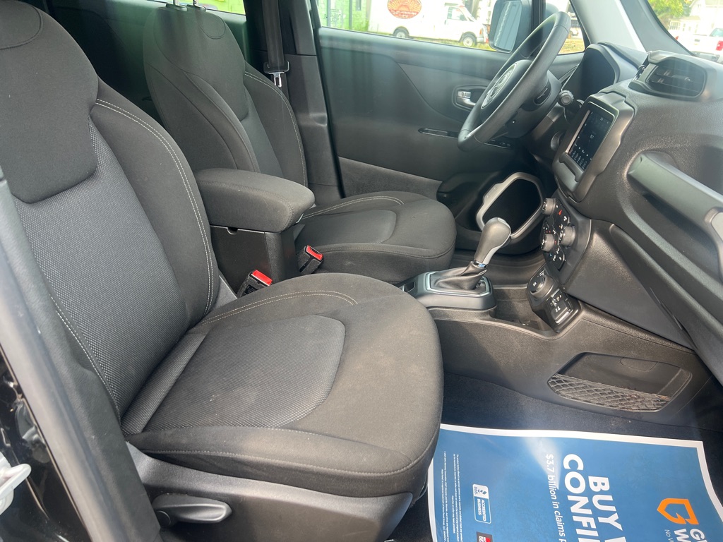 Photo 23 of this JEEP RENEGADE