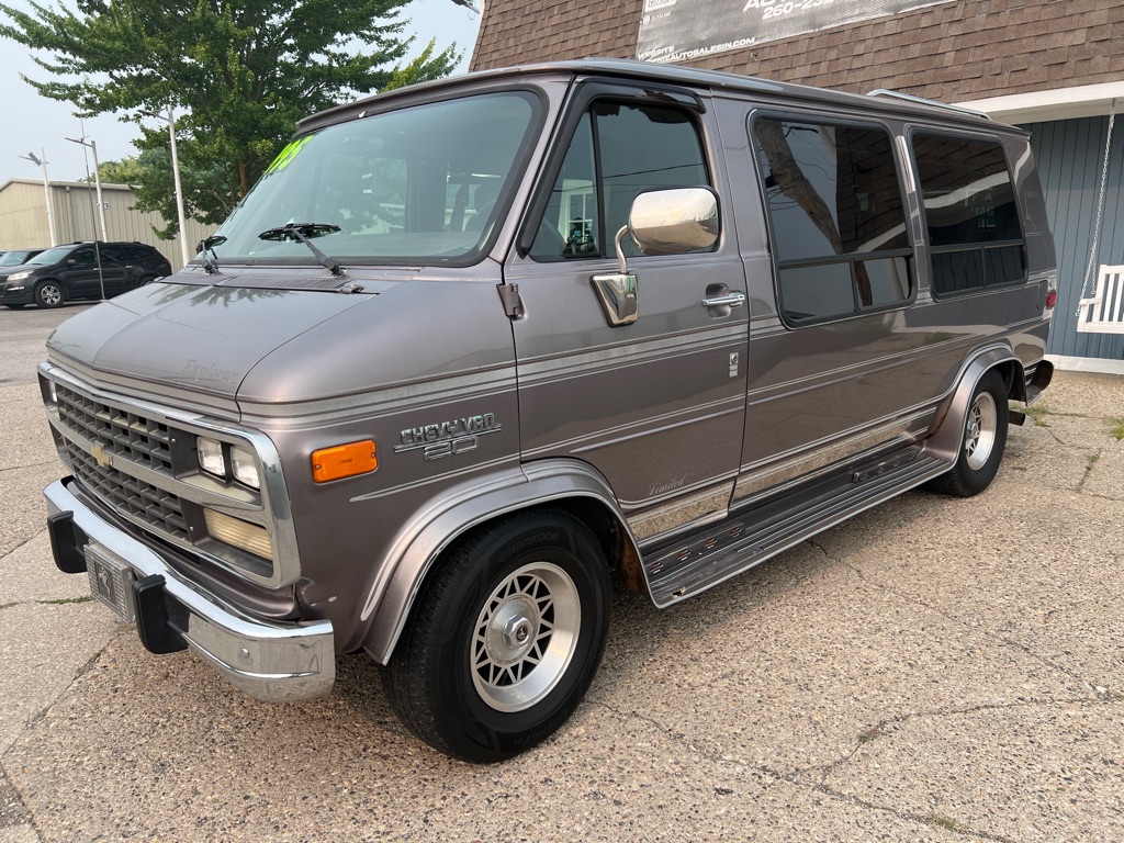 Photo 6 of this CHEVROLET G20 VAN