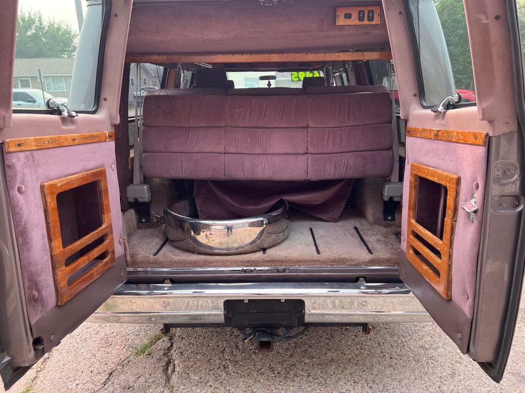 Photo 16 of this CHEVROLET G20 VAN