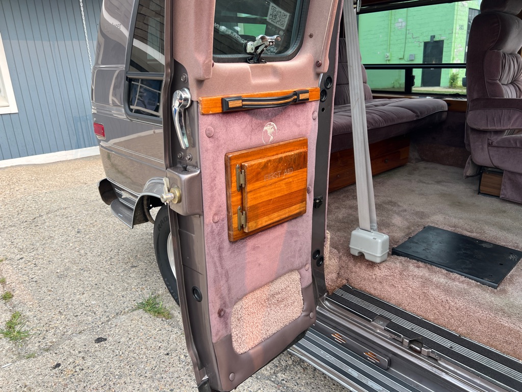 Photo 17 of this CHEVROLET G20 VAN