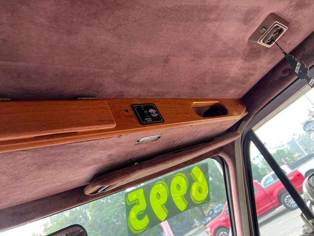 Photo 27 of this CHEVROLET G20 VAN