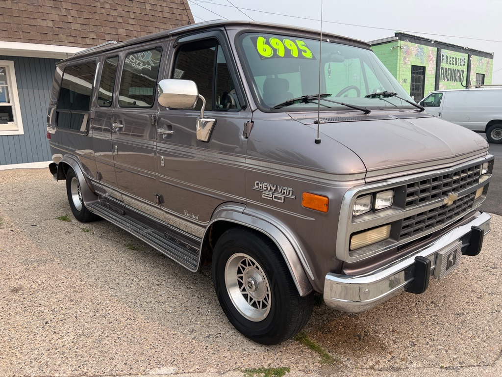 Photo 13 of this CHEVROLET G20 VAN