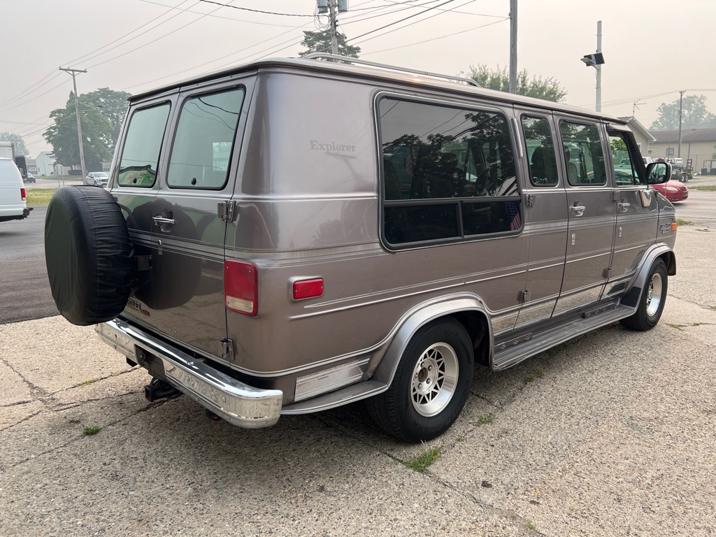 Photo 11 of this CHEVROLET G20 VAN