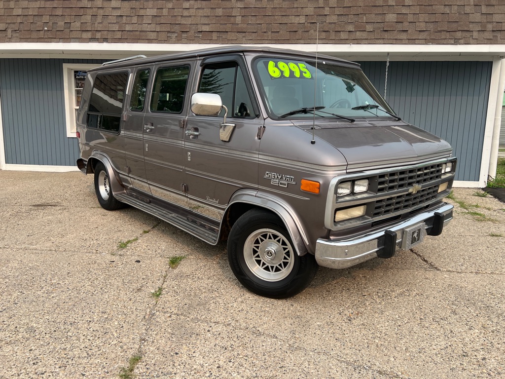 Photo 3 of this CHEVROLET G20 VAN
