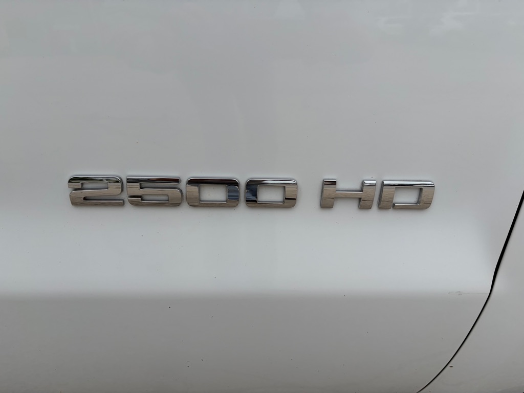 Photo 29 of this CHEVROLET SILVERADO 2500H