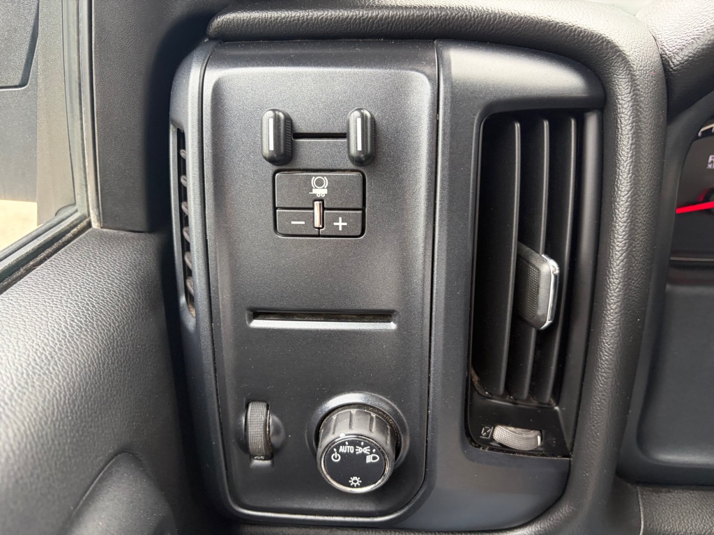 Photo 34 of this CHEVROLET SILVERADO 2500H