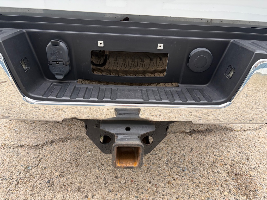 Photo 32 of this CHEVROLET SILVERADO 2500H