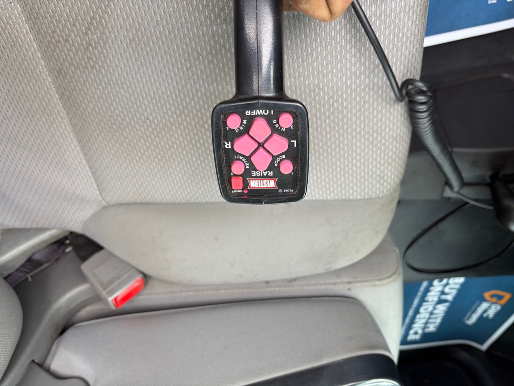 Photo 17 of this CHEVROLET SILVERADO 2500H