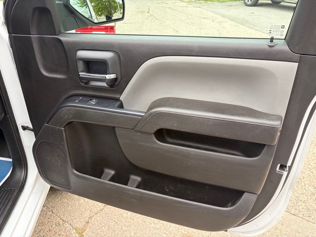 Photo 21 of this CHEVROLET SILVERADO 2500H