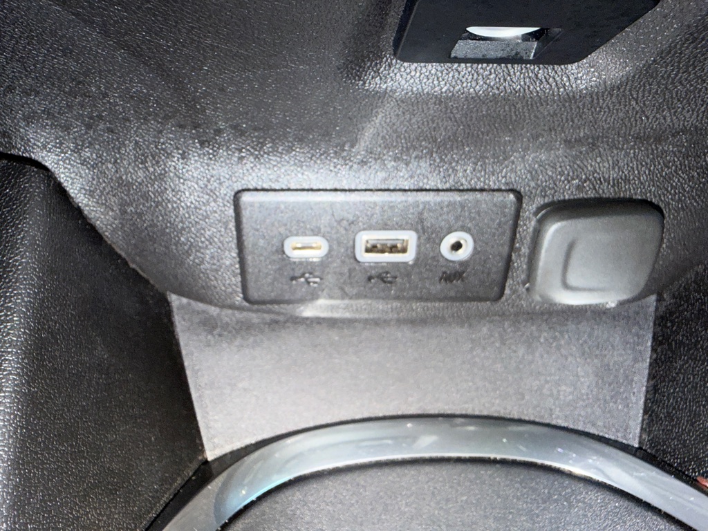 Photo 31 of this CHEVROLET MALIBU