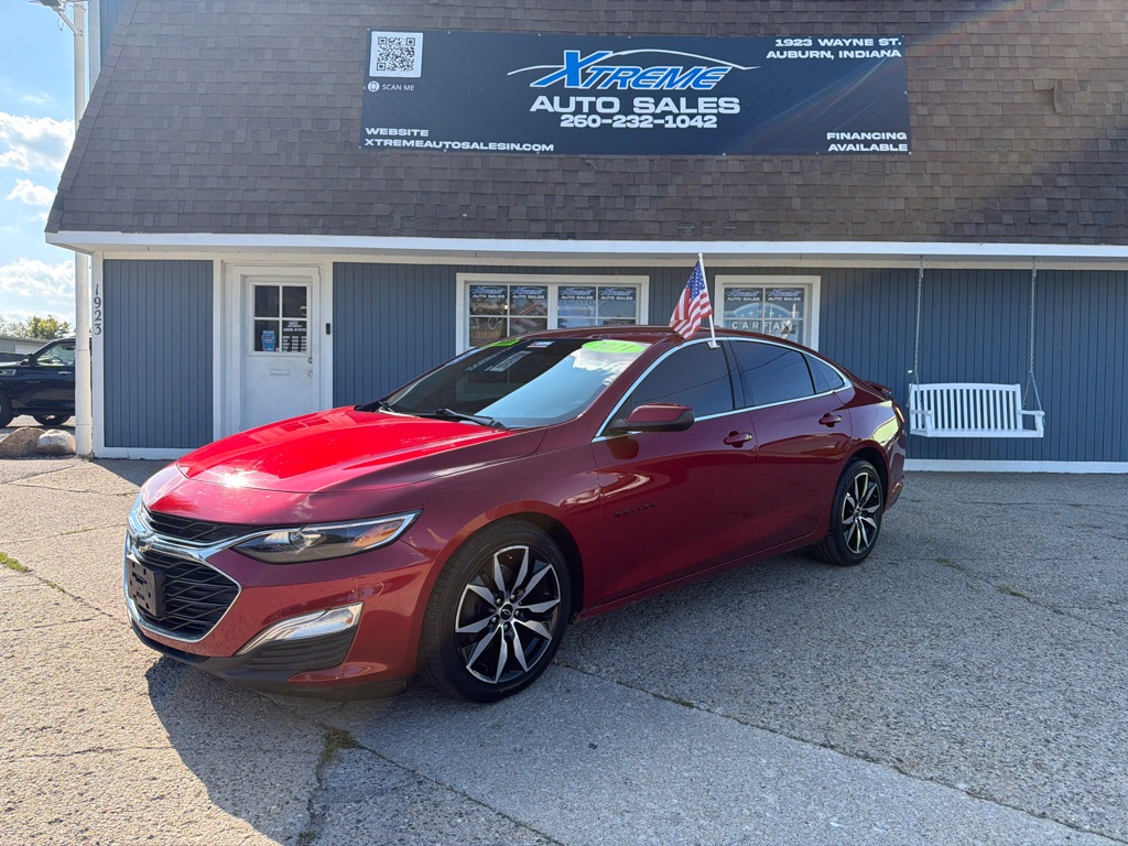 Photo 2 of this CHEVROLET MALIBU