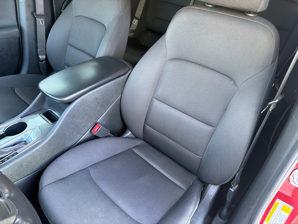 Photo 13 of this CHEVROLET MALIBU