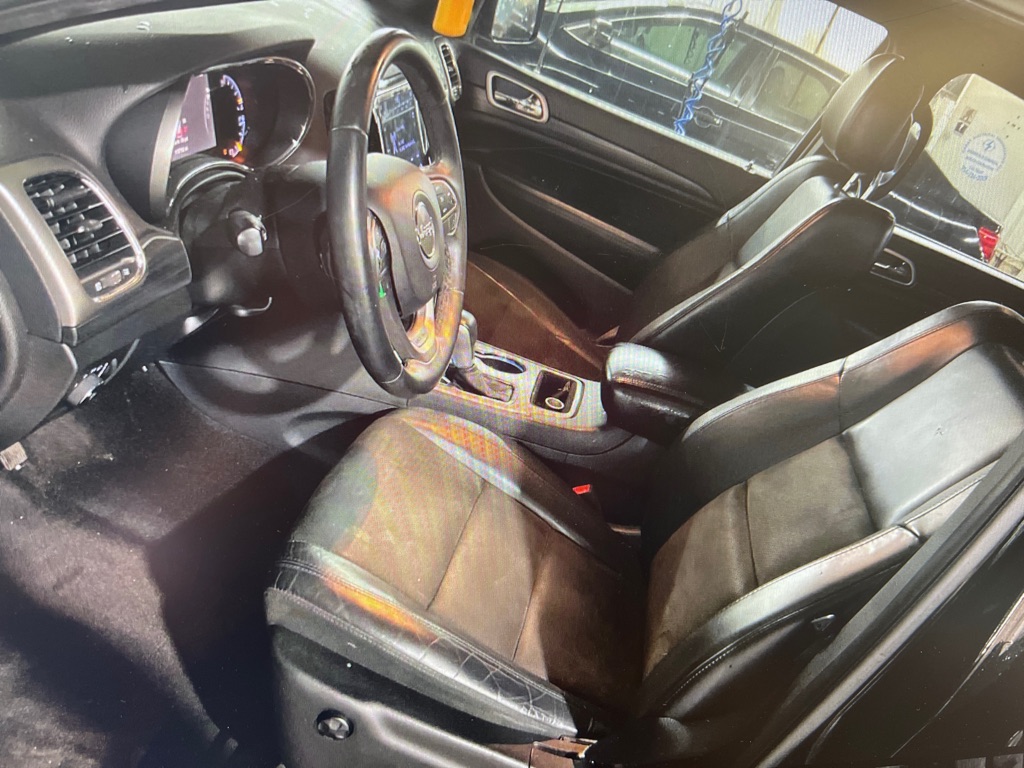 Photo 6 of this JEEP GRAND CHEROKEE