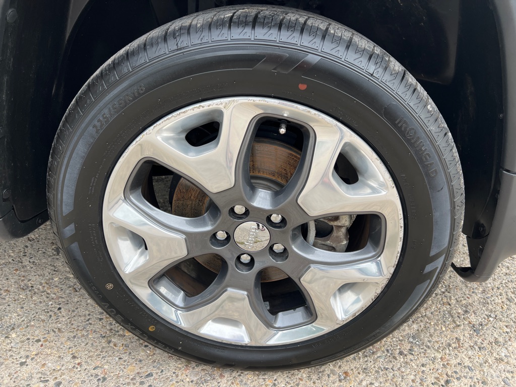Photo 22 of this JEEP COMPASS