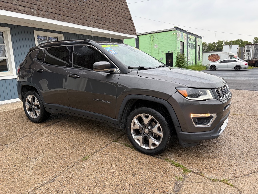 Photo 10 of this JEEP COMPASS